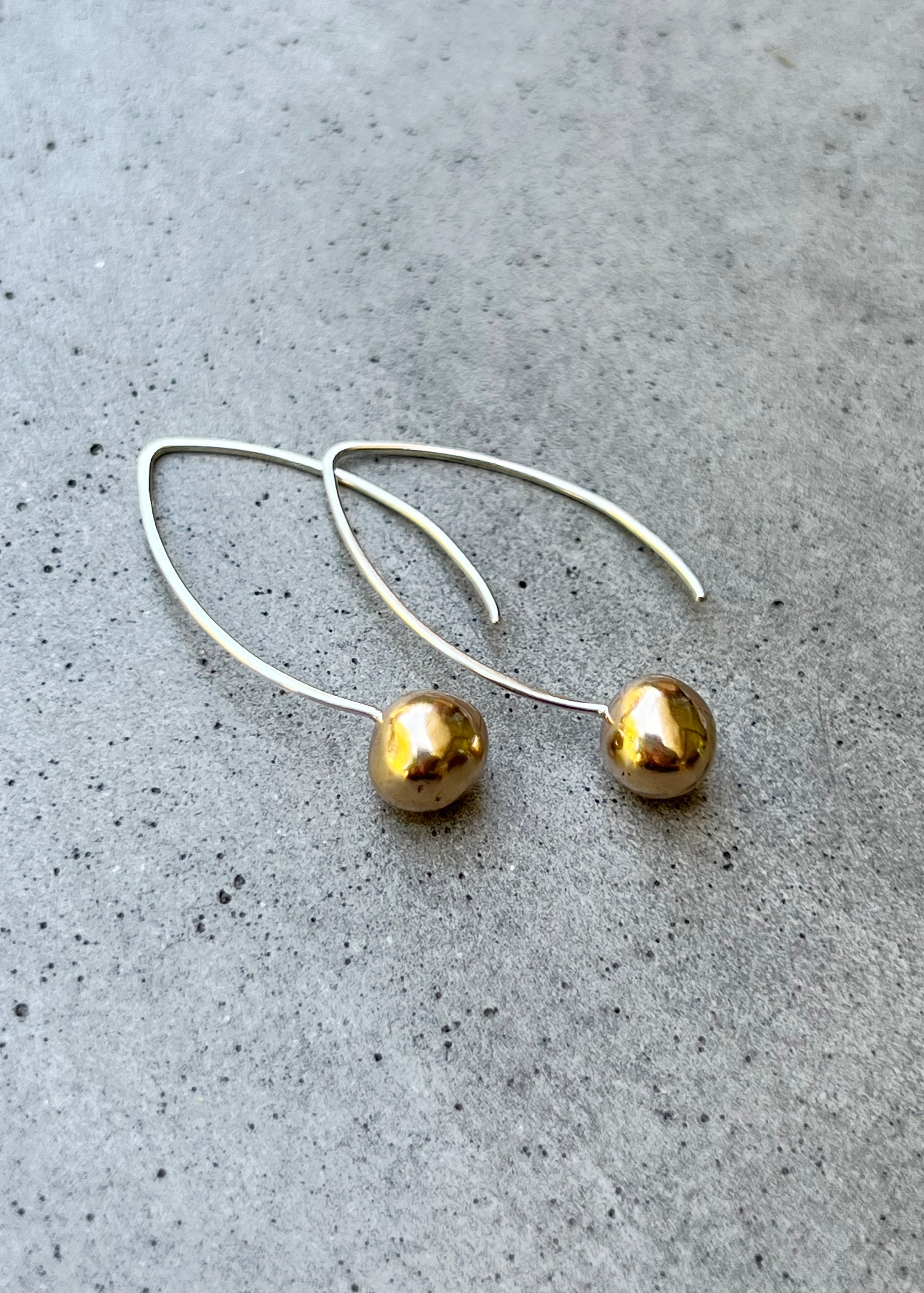 Metal Pearls Drop Earrings