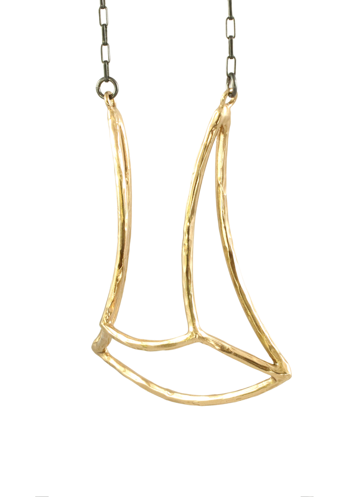 Curved Pendant Necklace